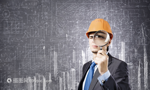 建筑輕的工程師與放大鏡的素描背景 現(xiàn)代建筑工程中的精密與詩意